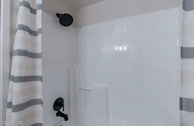 Photo - 4608 W Maryland Ave Unidad 214