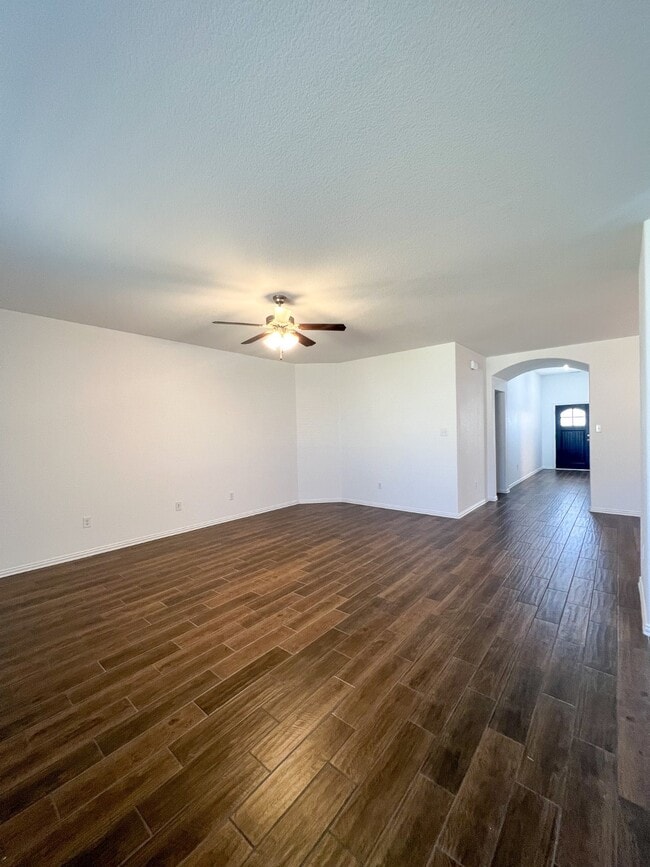 Building Photo - 16018 Cypress Farms Dr