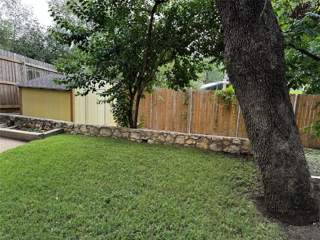Photo - 2842 Shoal Crest Ave
