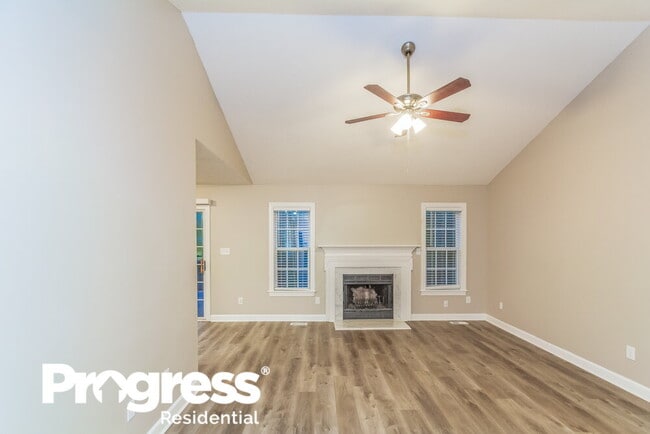 Photo - 258 Tillamook Dr