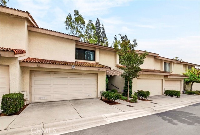 Building Photo - 1034 Creekside Dr