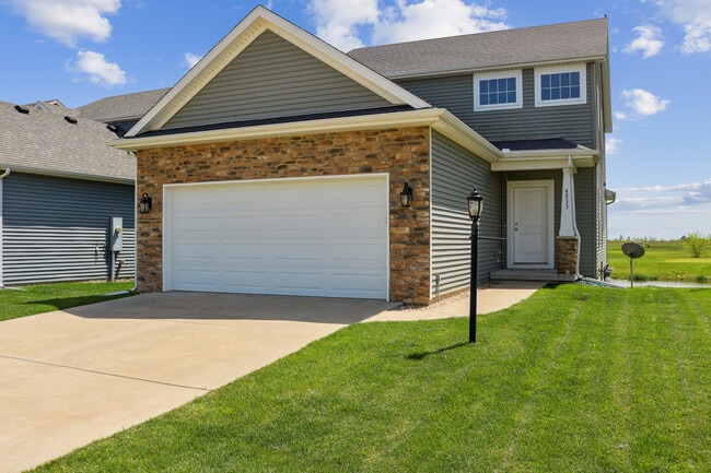 Building Photo - 4533 Nicklaus Dr Unit Legends of Champaign Rental