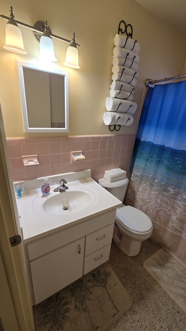 Photo - 308 Gunn Ave