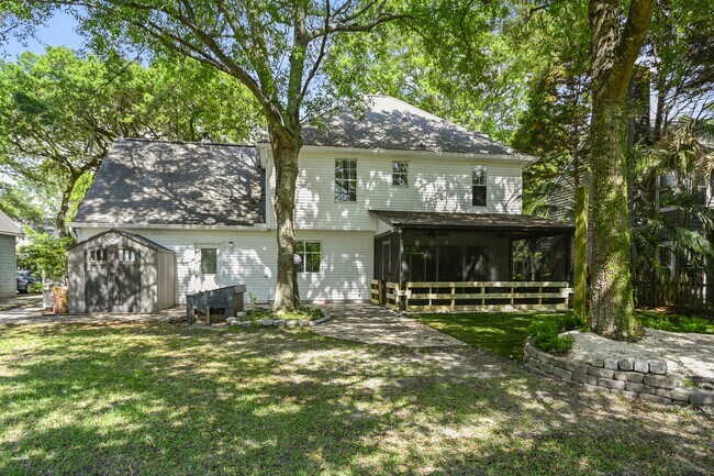 Photo - 1382 Center Lake Dr