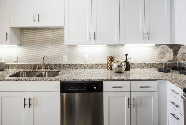 Photo - Magnolia On Zang