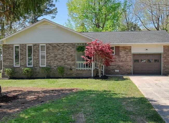 Building Photo - 1911 Glen Davis Ln