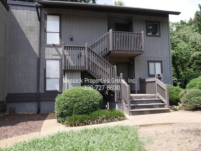 Building Photo - CEDAR COVE ON PEACE HAVEN ROAD! Rental