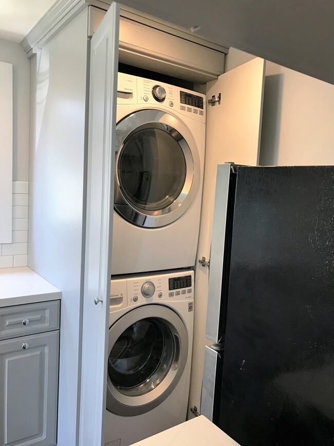 Photo - 749 Center Pl Unidad A