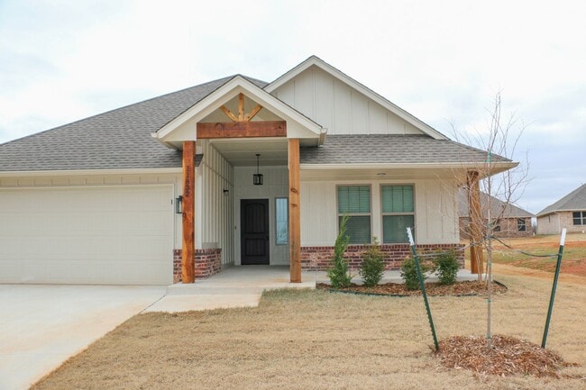 Building Photo - Brand New Home in Yukon!