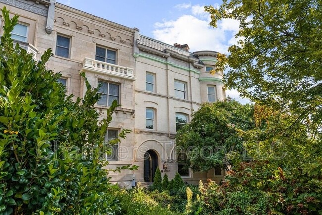 Building Photo - 2131 S St NW