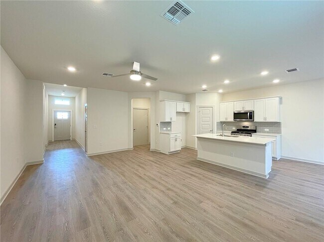 Photo - 10501 Defender Trl