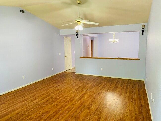 Photo - 917 E Mimosa Pl