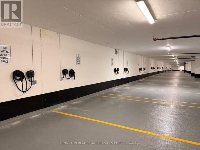 Photo - 68 Esther Shiner Blvd Unit 758