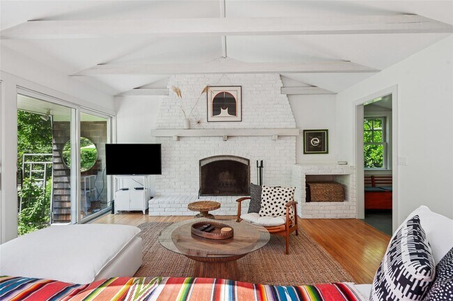 Photo - 6 Randall Rd