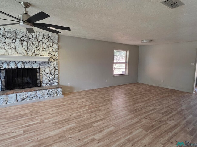 Photo - 2125 Circlewood Pl