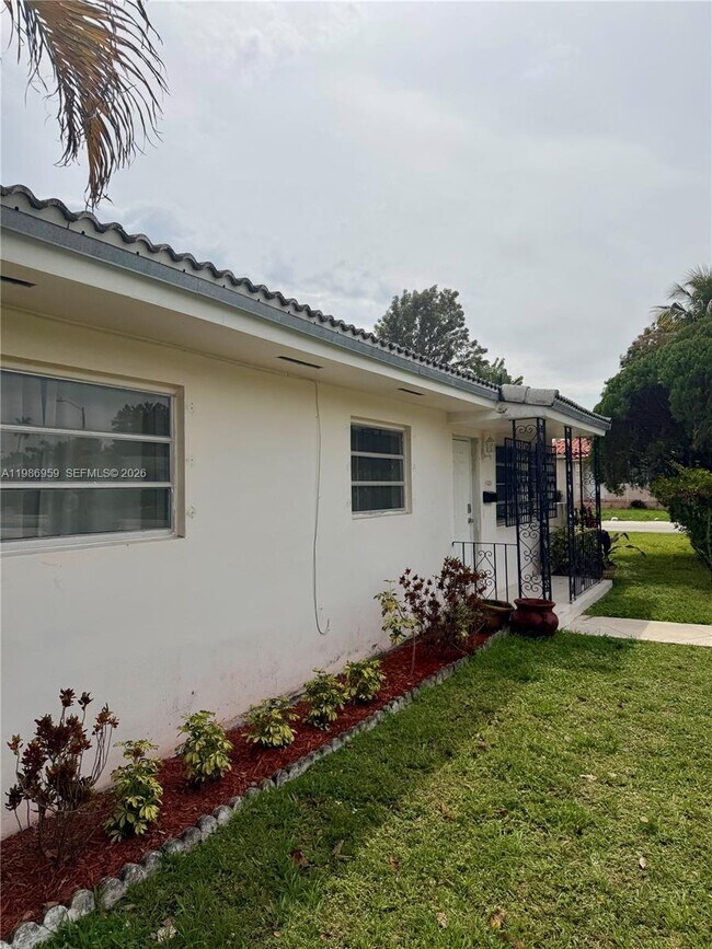 Photo - 11201 NE 3rd Ave