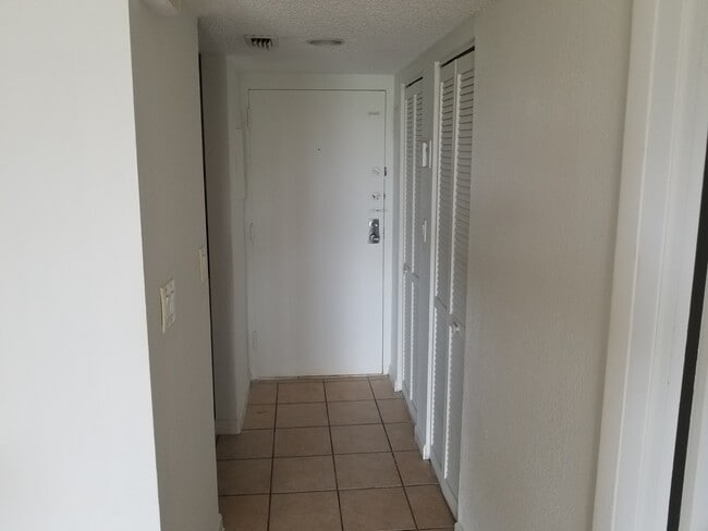 Photo - 14421 N Kendall Dr Unit M203