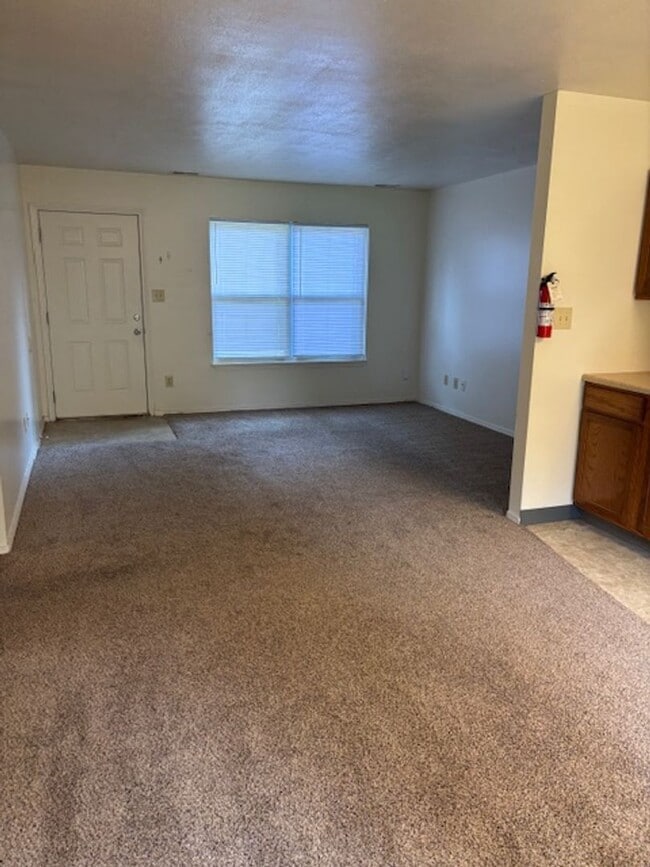 1304 N Kinser Pike