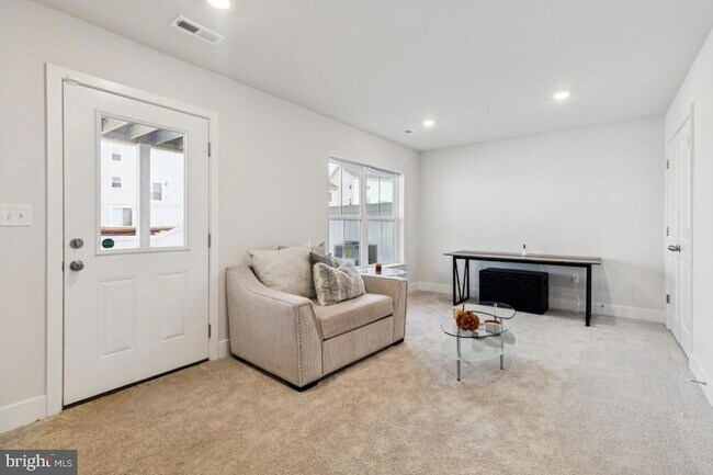 Photo - 10939 Drummond Pl