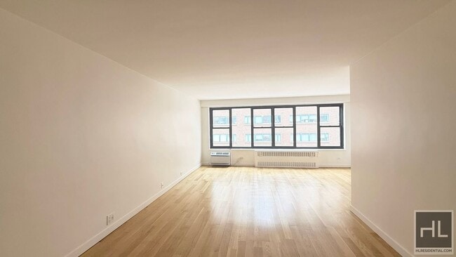 Fourth Avenue - Fourth Avenue Apartment Unit 5G