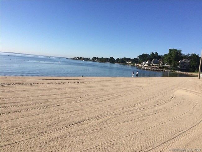 Photo - 90 Iroquois Rd Unit A