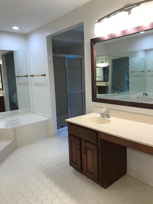 Photo - 13002 Montpelier Ct