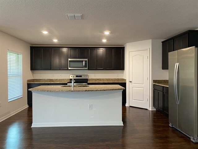 Photo - 1116 Brenton Leaf Dr