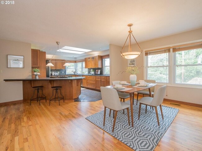 Photo - 6400 SW Vermont St