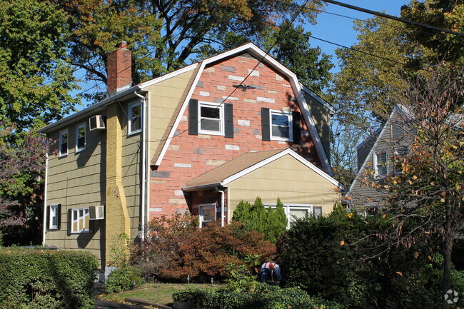 Building Photo - 451 2nd St Unit 1 Rental