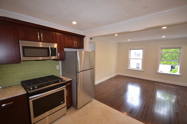 Photo - 130 Brooks St Unidad 2