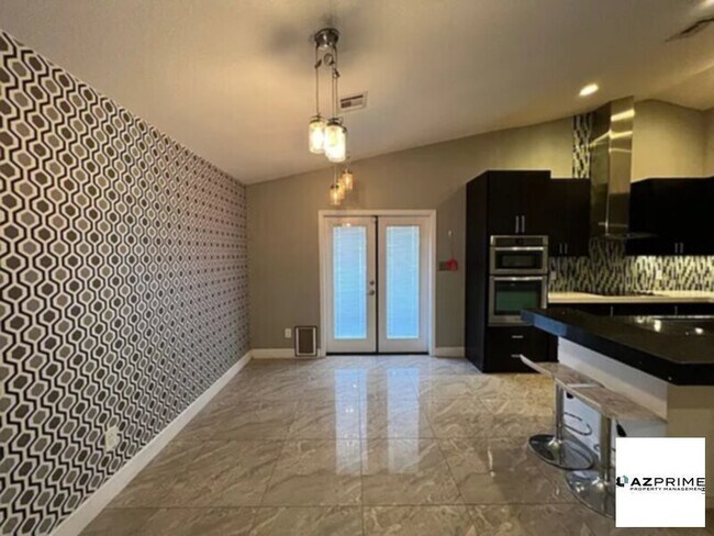 Photo - Very nice 3 bed 2 bath in Vista Del Sol