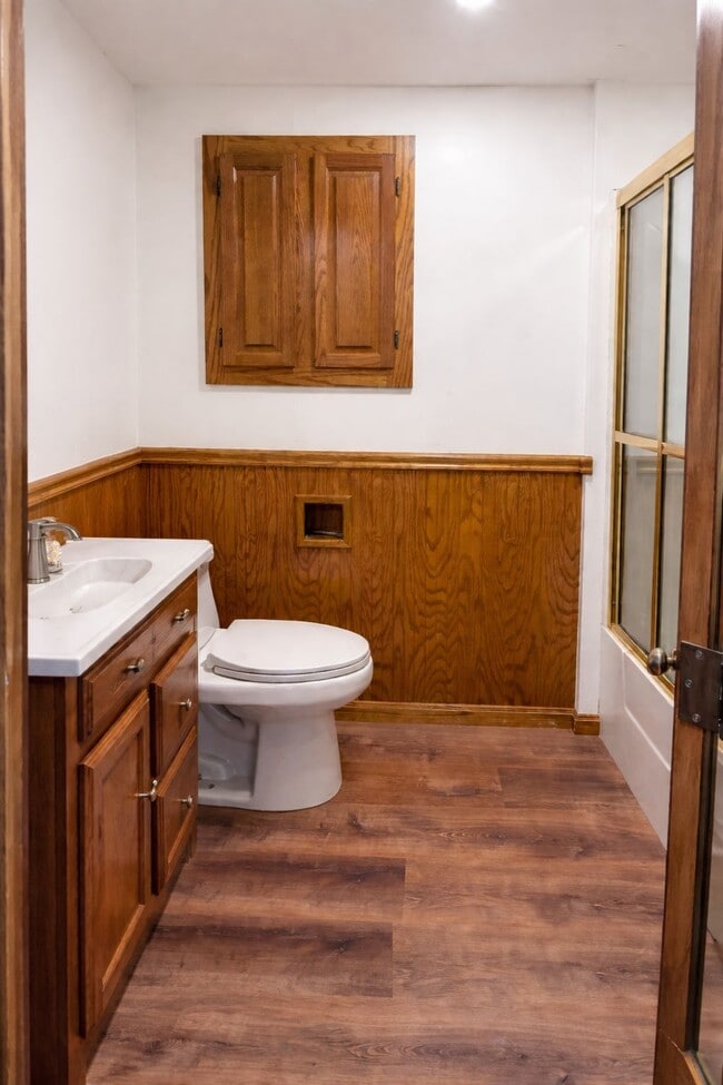 Photo - 748 S Hall St