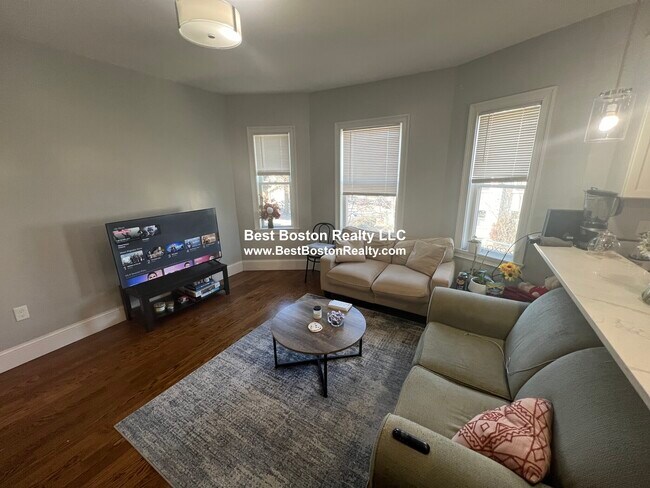 Photo - 337 Highland Ave Unit 2