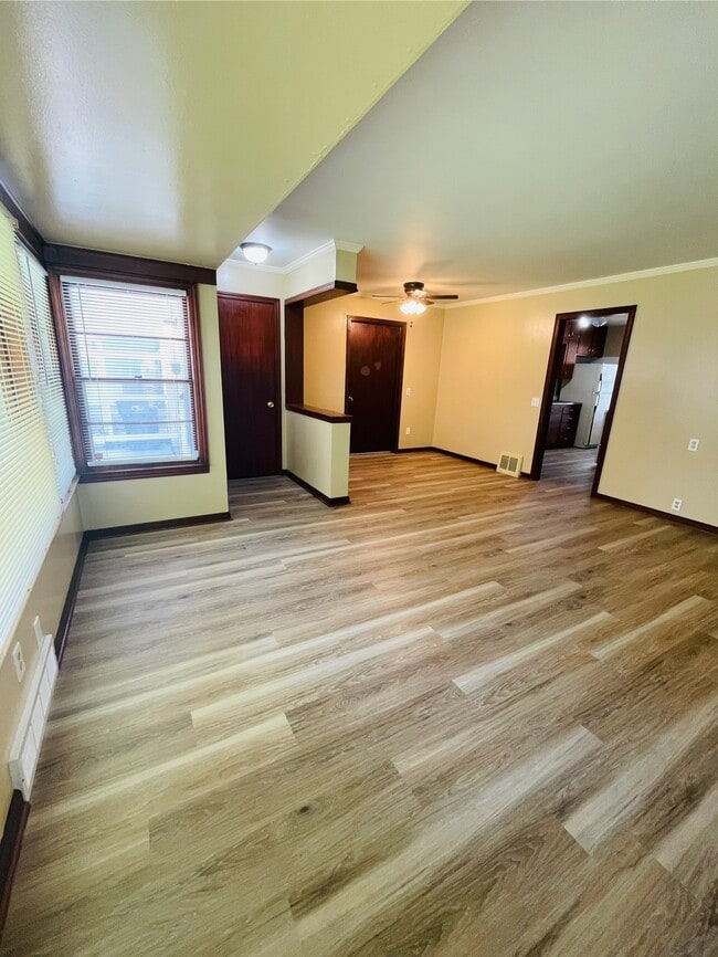 Photo - 500 E Angus St