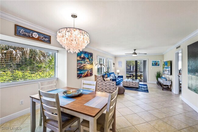 Photo - 910 Vanderbilt Beach Rd Unidad 311W