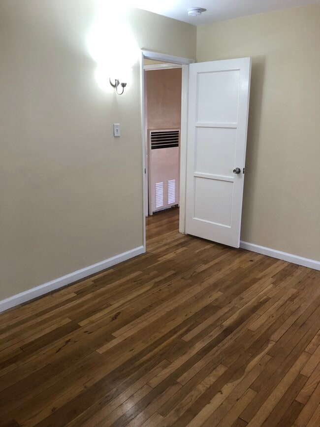 Photo - 607 N Rosemary Ln