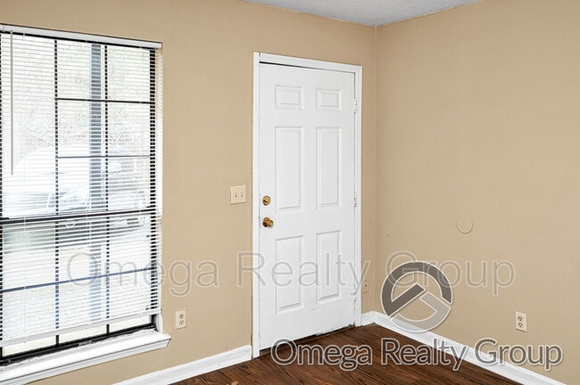 Photo - 1811 Carson Rd Unit Apt 2