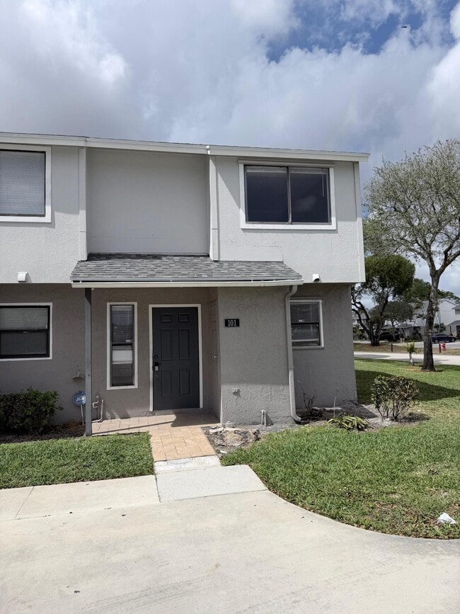 Photo - 101 Shoreview Dr