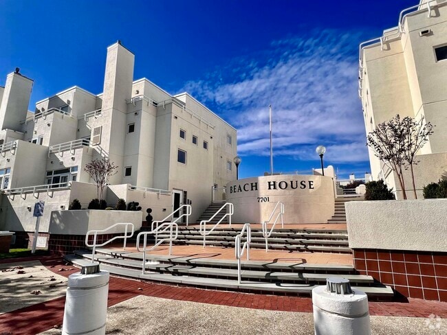 Building Photo - 7701 Atlantic Ave Unit 33A Rental