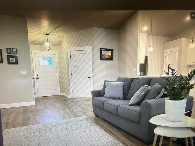 Photo - 1825 N Lund Hwy