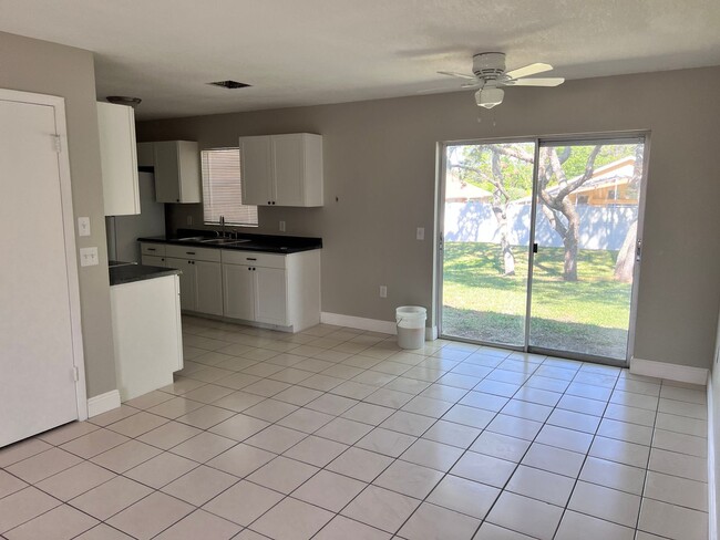 Photo - 13105 Hanley Dr