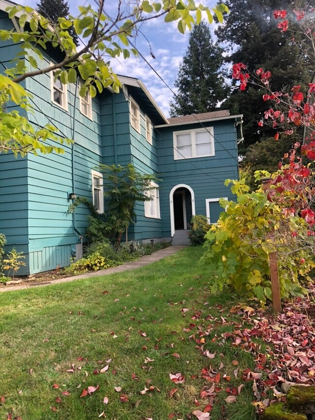 Building Photo - 412 John Adams St Unit #2 Firstfloor