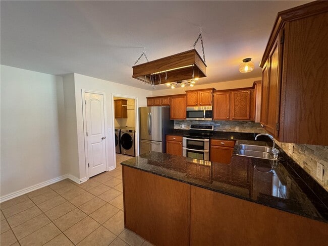 Photo - 1300 Yorkshire Dr