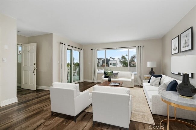 Photo - 420 1/2 Narcissus Avenue Unit