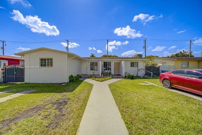 Building Photo - 11250 SW 7th St Rental