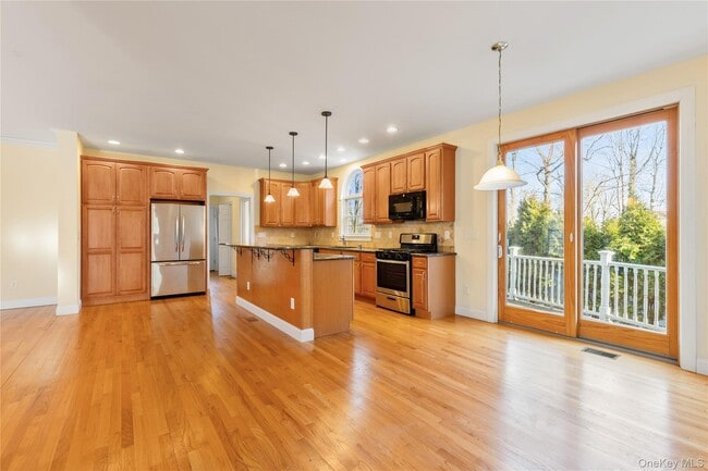 Photo - 243 Knollwood Ave
