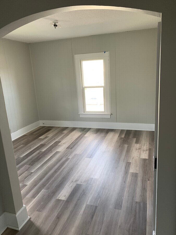 Dormitorio/sala de estar - 609 Grant St Unidad #2