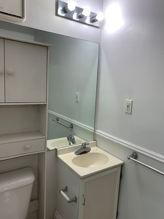 Photo - 301 N Washington Ave Unit 1