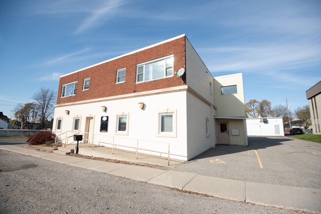 Building Photo - 67 Thames St Unit D