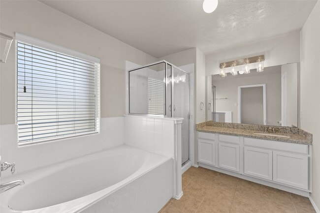 Building Photo - 6022 Yorktown Meadow Ln